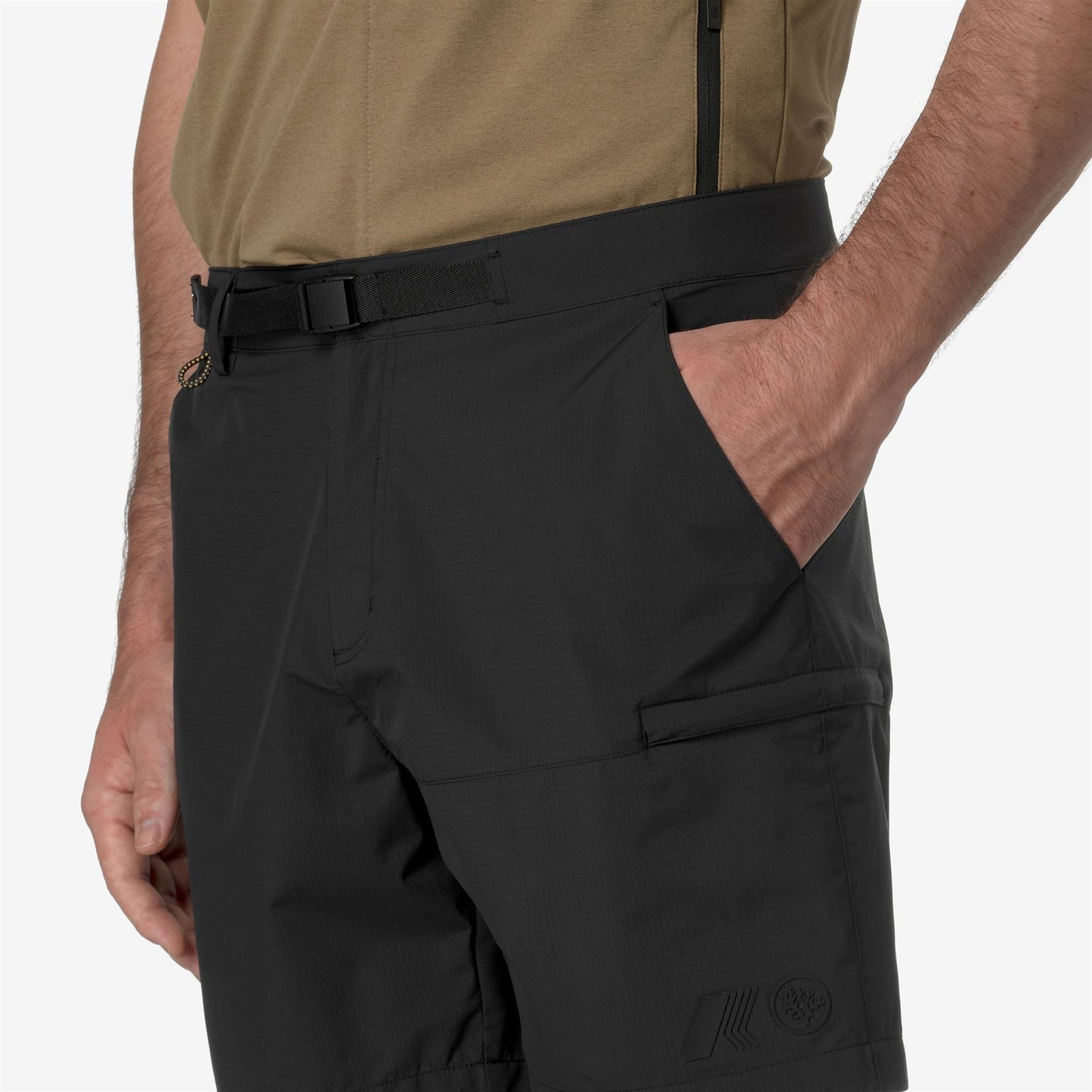 TAPRINNE CORAL GARDENERS - Shorts - Cargo - MAN - BLACK PURE